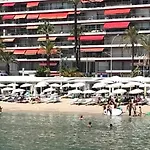アパート De La Plage, Au Bord De La マントン