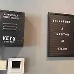 Apartment De La Plage, Au Bord De La Menton