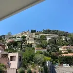 Apartment De La Plage, Au Bord De La