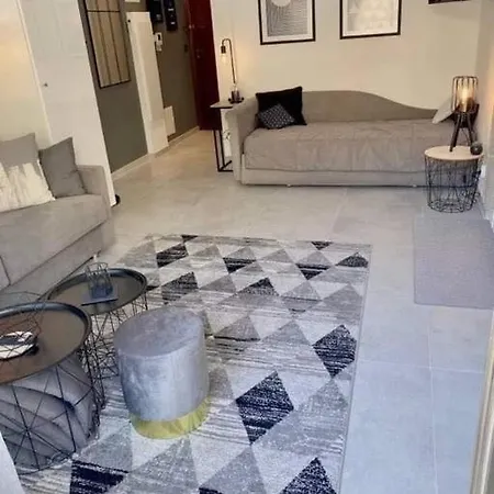 Apartament De La Plage, Au Bord De La Mentona