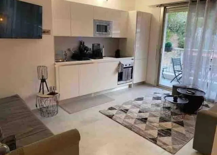 De La Plage, Au Bord De La