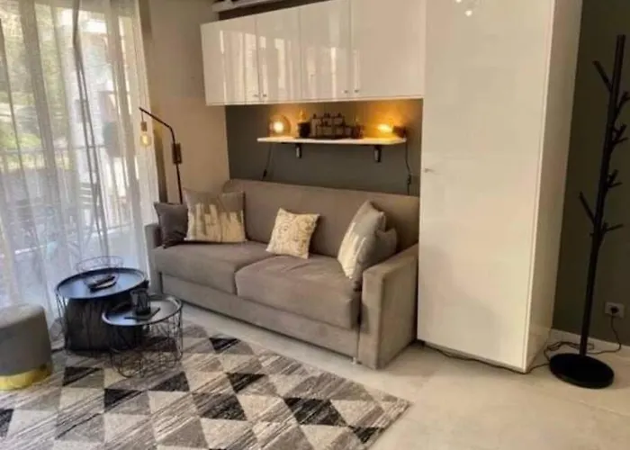 De La Plage, Au Bord De La Apartment *