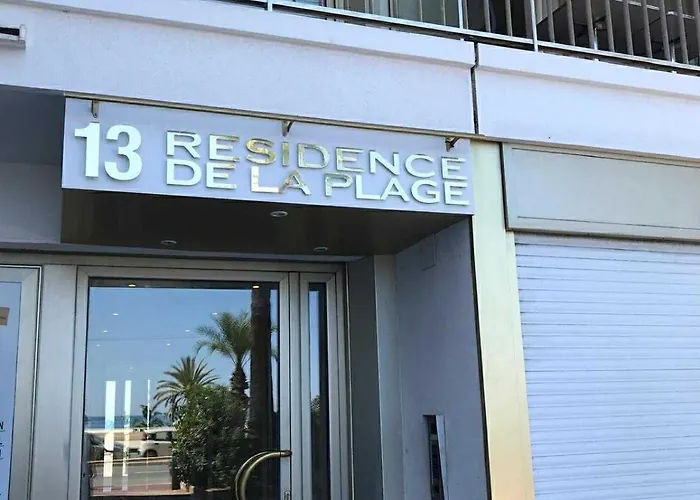 Apartment De La Plage, Au Bord De La *